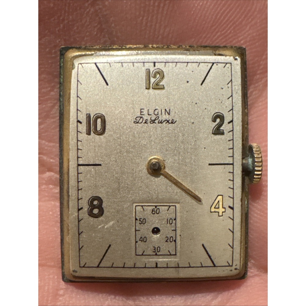 Vintage 1943 Elgin 558 17 jewel men's wrist watch movement with dial and crown